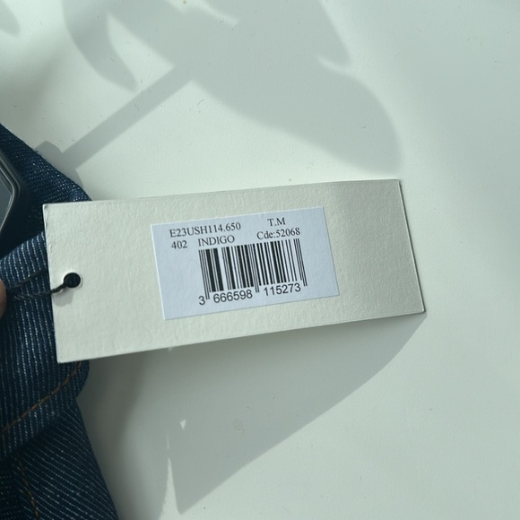 Ami denim shirt. Size medium. New with tag - Picture 4 of 4